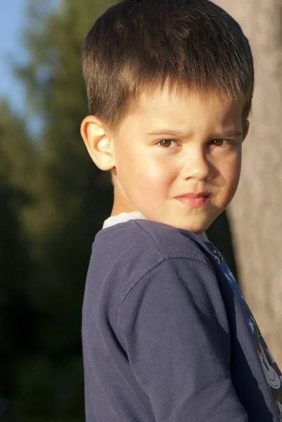 Porträtt av 4-årig pojke — Stockfoto