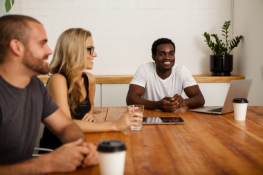 Teknoloji başlangıç takım toplantısı