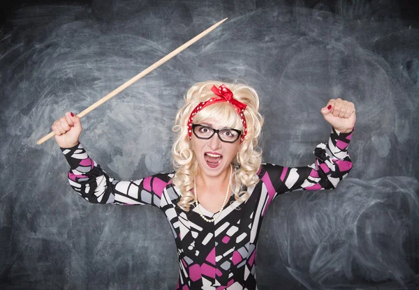 Enojado gritando retro profesor con puntero — Foto de Stock