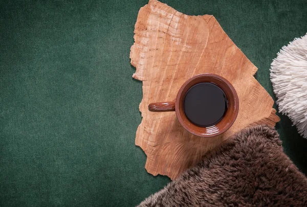 Widok Góry Filiżanką Kawy Poduszki Tle Tkaniny Makieta Projektowania — Zdjęcie stockowe