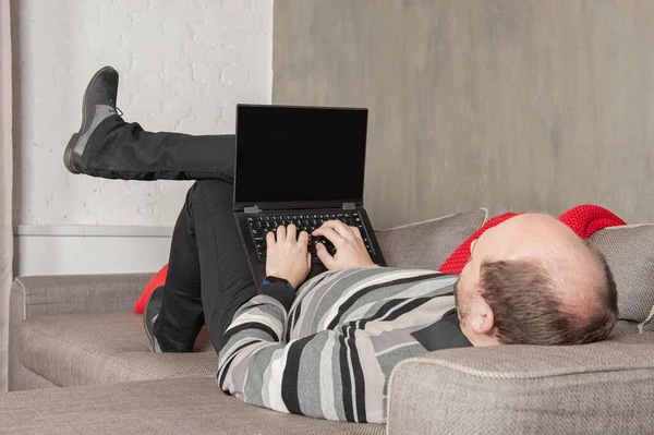 Business Man Laptop Working Home Lying Sofa Quarantine Pandemic Concept — Stock Photo, Image