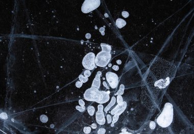 Çizikler ve donmuş baloncuklarla kaplı buz dokusu. Desenleme için Winer soyut arkaplanı