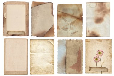 Yanmış kenarları, lekeleri ve çizikleri olan eski model kaba doku retro kağıdı. 