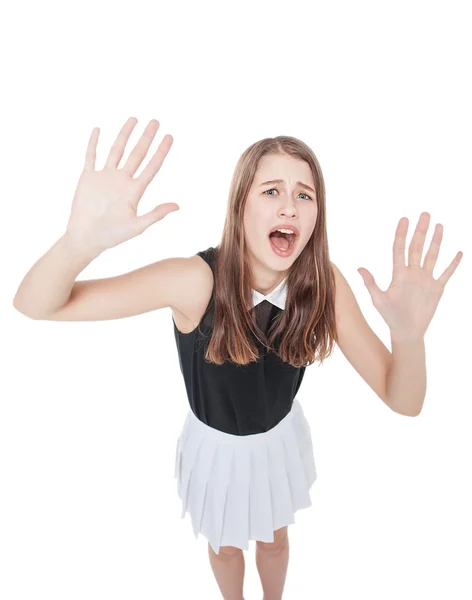 Verängstigte junge schöne Teenager-Mädchen schreien isoliert — Stockfoto