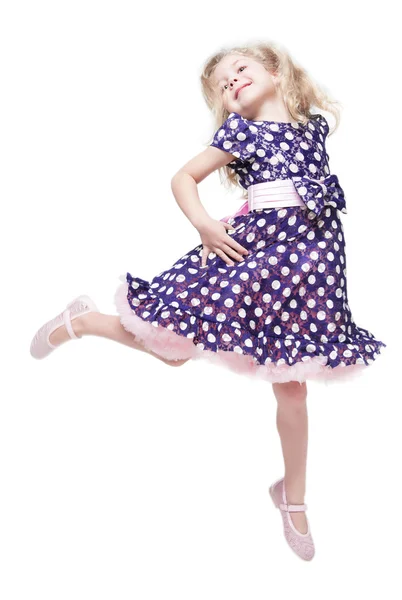 Schöne kleine Mädchen springen isoliert — Stockfoto