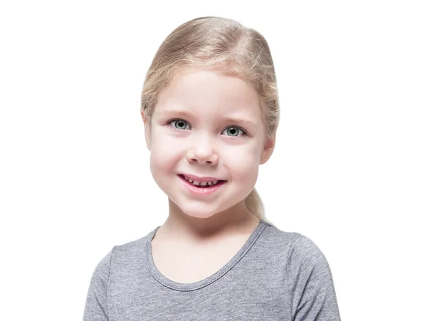 Красивая маленькая девочка с светлыми волосами изолированы — стоковое фото