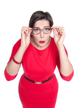 Artı boyutu kadın bardaklarda sana beyaz arkasında izole arıyorsunuz