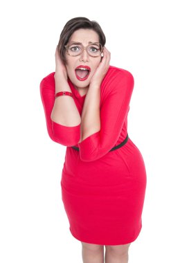 Artı boyutu kadın izole bardaklarda korkuttu 