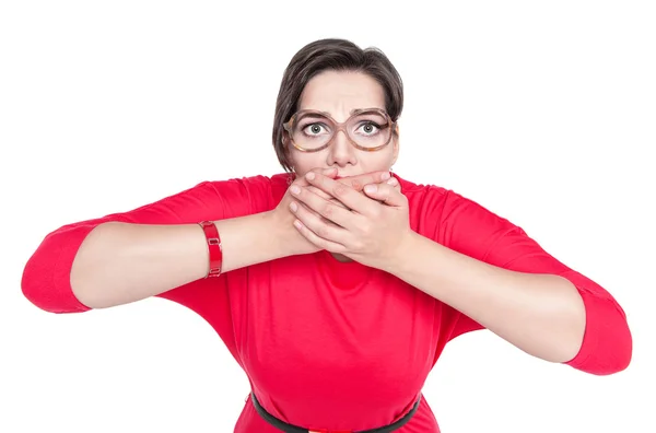 Mulher bonita plus size em óculos cobrindo sua boca com han — Fotografia de Stock