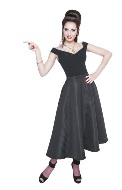 Retro PIN tarzında bir şey üzerinde fi tarafından gösterilen güzel kadın