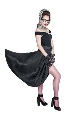 İzole çorap koyarak güzel retro pin-up kadın stil 