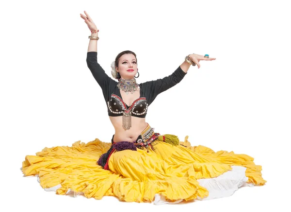 Hermosa mujer bailarina tribal vientre exótico — Foto de Stock