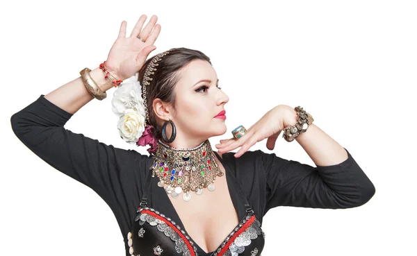 Prachtige exotische buik tribal danser vrouw — Stockfoto