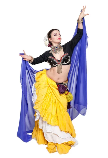 Hermosa bailarina tribal de vientre exótico con mujer bufanda azul —  Fotos de Stock