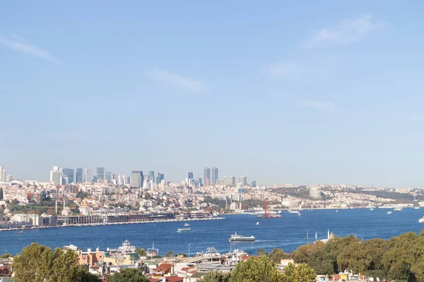 Vue panoramique sur le Bosphore. Istanbul, Turquie. Vue aérienne — Photo