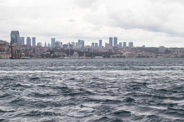 Vista Panorâmica Horizonte Cidade Istambul Vista Mar Vista Bósforo Palácio — Fotografia de Stock