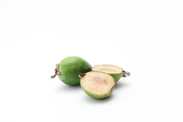 Frische Reife Feijoa Isoliert Auf Weißem Hintergrund Tropische Früchte Feijoa — Stockfoto