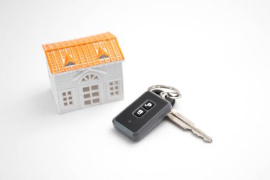 Evin modelli araba anahtarları. Başarı kavramı ve emlak ipoteği yatırımı.