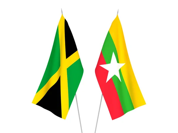 Bandeiras de Myanmar e Jamaica — Fotografia de Stock