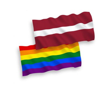 Beyaz arka planda, Letonya ve Gökkuşağı eşcinsellik gururunun ulusal taşıyıcı kumaş bayrakları var. 1 'e 2 oranında.