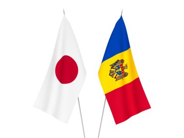 Japonya ve Moldova 'nın ulusal kumaş bayrakları beyaz arka planda izole edildi. 3d resimleme.