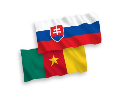 Beyaz arkaplanda Slovakya ve Kamerun bayrakları