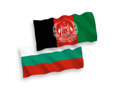 Bulgaristan ve Afganistan İslam Cumhuriyeti 'nin ulusal taşıyıcı kumaş bayrakları beyaz arka planda izole edildi. 1 'e 2 oranında.