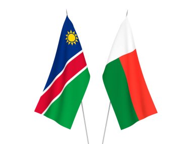 Beyaz arka planda Madagaskar ve Namibya Cumhuriyeti 'nin ulusal kumaş bayrakları izole edildi. 3d resimleme.