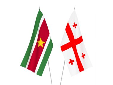 Beyaz arka planda Gürcistan ve Surinam 'ın ulusal kumaş bayrakları izole edildi. 3d resimleme.