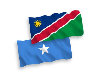 Namibya Cumhuriyeti ve Somali 'nin ulusal taşıyıcı kumaş bayrakları beyaz arka planda izole edildi. 1 'e 2 oranında.