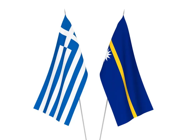 Nationalfahnen Von Griechenland Und Der Republik Nauru Isoliert Auf Weißem — Stockfoto