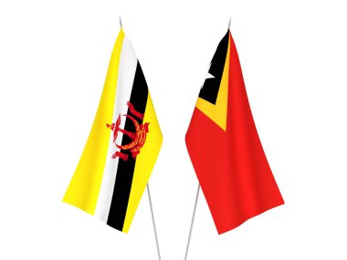 Doğu Timor ve Brunei 'nin ulusal kumaş bayrakları beyaz arka planda izole edildi. 3d resimleme.