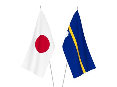 Japonya 'nın ulusal kumaş bayrakları ve Nauru Cumhuriyeti beyaz arka planda izole edildi. 3d resimleme.