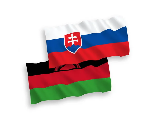 슬로바키아와 말라위의 국기가 배경에 게양되었습니다 — 스톡 벡터