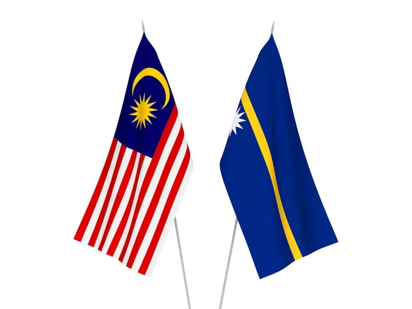 Bandiere Tessuto Nazionale Della Malesia Della Repubblica Nauru Isolate Sfondo — Foto Stock