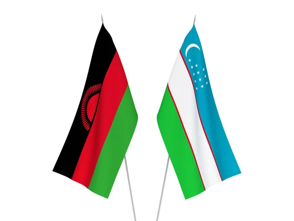 Beyaz Arka Planda Özbekistan Malavi Nin Ulusal Kumaş Bayrakları Izole — Stok fotoğraf