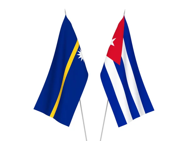 Cuba et les drapeaux de la République de Nauru — Photo