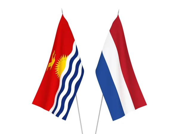Національні Прапори Нідерландів Республіки Кірибаті Ізольовані Білому Тлі Візуалізація — стокове фото