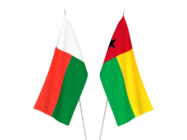 Madagaszkár Bissau Guineai Köztársaság Nemzeti Szövetzászlói Fehér Alapon Elszigetelve Renderelés — Stock Fotó