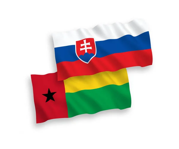 Белом Фоне Выделены Национальные Векторные Волновые Флаги Словакии Республики Гвинеи — стоковый вектор