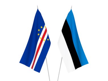 Cabo Cumhuriyeti Verde ve Estonya bayrakları