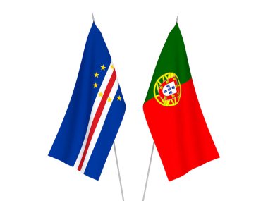 Beyaz arka planda Cabo Verde ve Portekiz 'in ulusal kumaş bayrakları izole edildi. 3d resimleme.