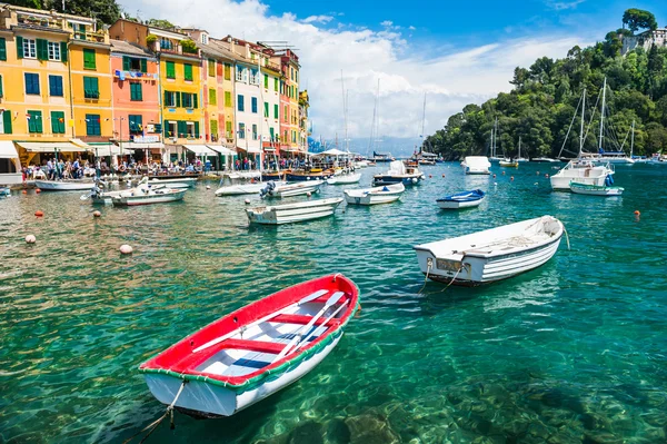 Pięknym wybrzeżu w mieście Portofino, Włochy — Zdjęcie stockowe