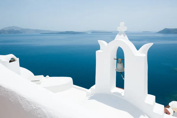 Белая архитектура острова Санторини, Греция. — стоковое фото