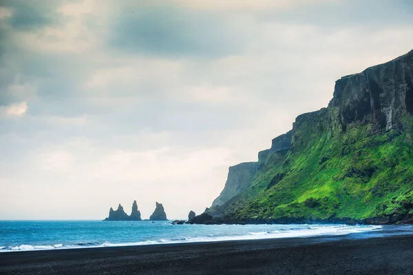 Hermosa Puesta Sol Playa Vik Sur Islandia Playa Volcánica Negra — Foto de Stock