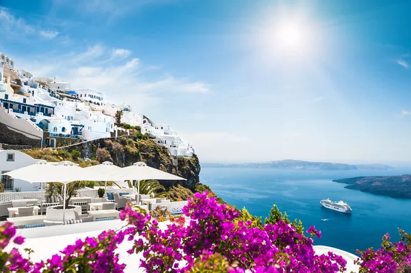 Architettura bianca sull'isola di Santorini, Grecia. — Foto Stock