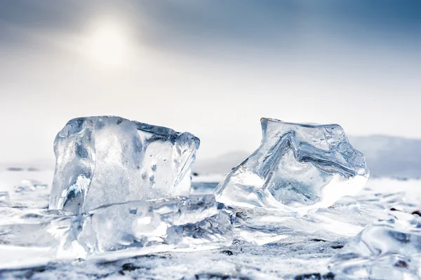 Schöne blaue Eiszapfen — Stockfoto