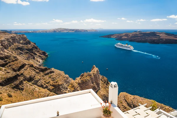 Fehér építészet Santorini szigeten, Görögország — Stock Fotó