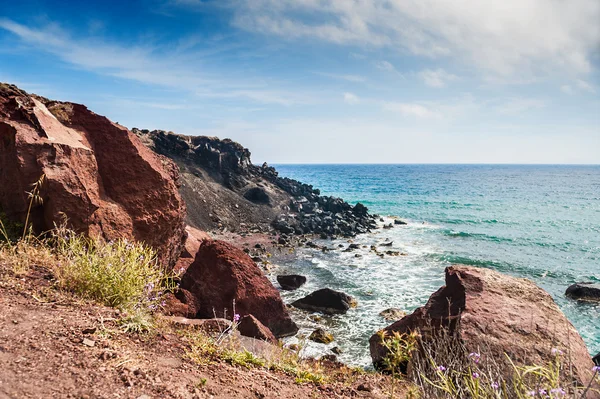 View of the seacoast and the beautiful Red beach — Stock Photo, Image