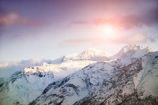 Kış günbatımı, dağlar — Stok fotoğraf